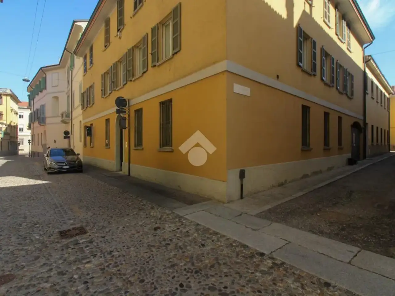 Ufficio in Via Ettore Sacchi 8, Cremona, {3} - Foto 1