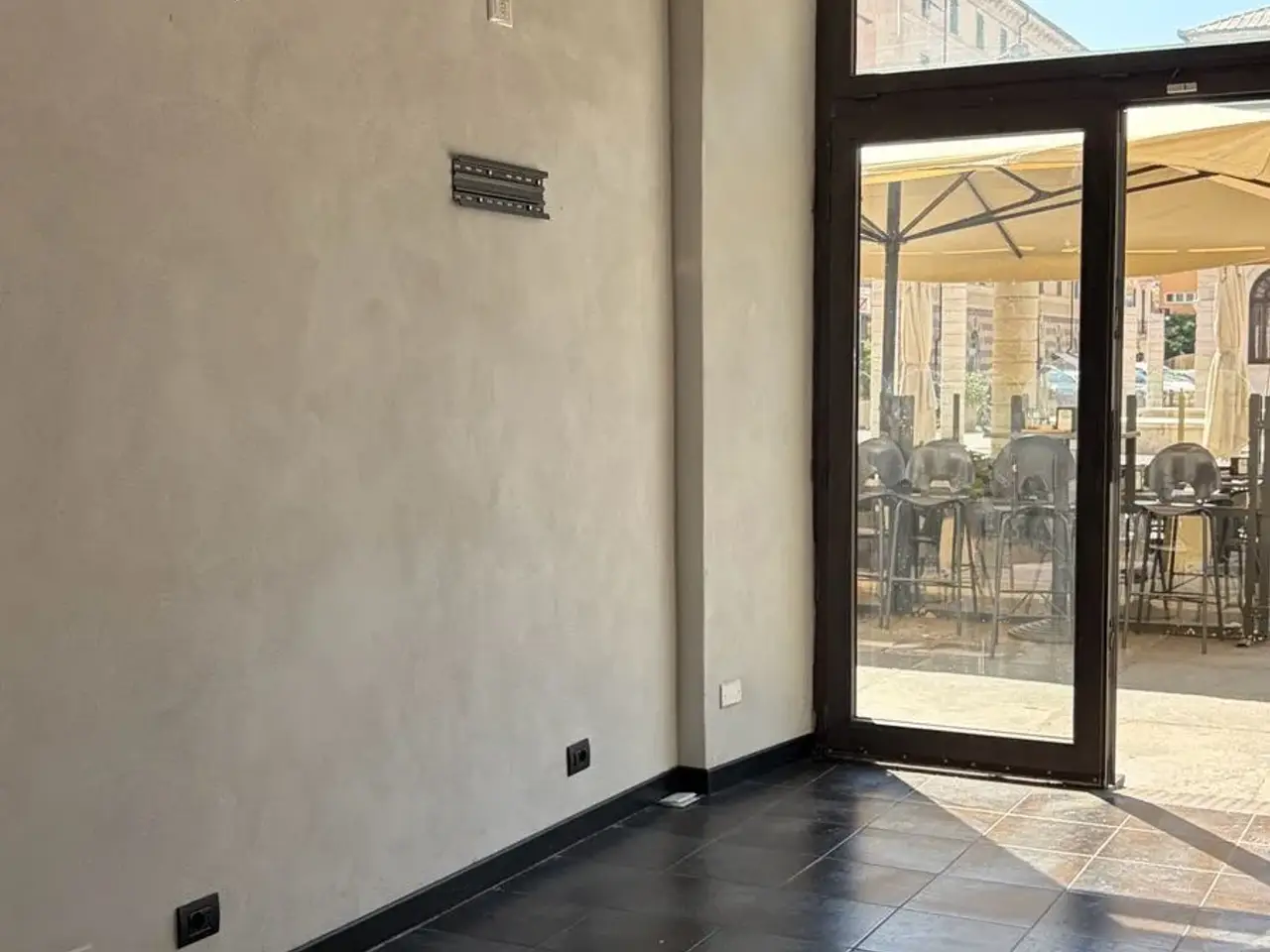 Negozio in Piazza Sisto IV, Savona, {3} - Foto 2