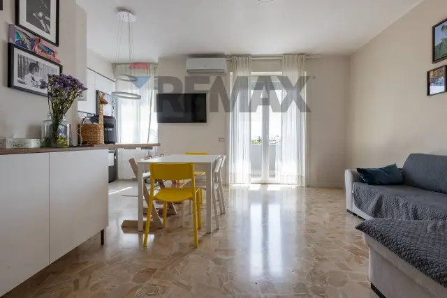 insertion image