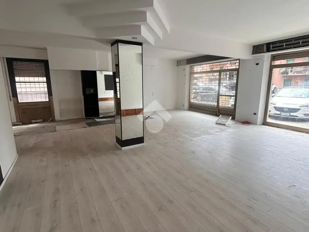 Negozio in Via della Concordia 53, Perugia, {3} - Foto 1