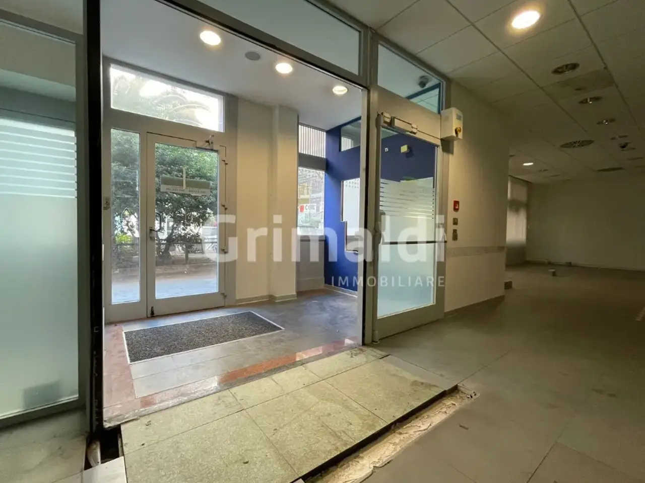 Negozio in Corso Garibaldi 33, Salerno, {3} - Foto 1