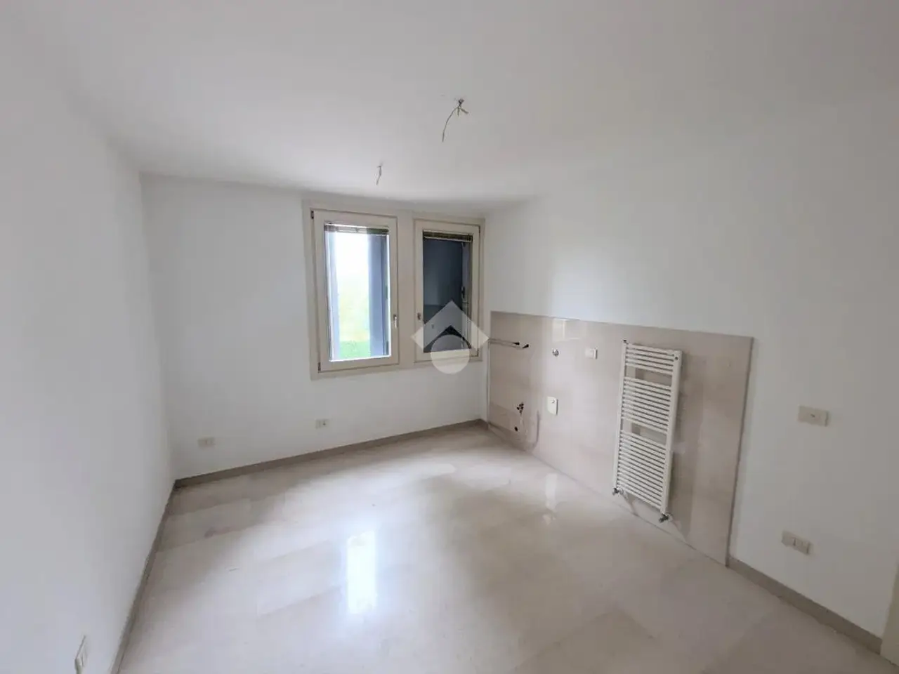 Negozio in Via XXV Aprile, Pieve Di Soligo, {3} - Foto 1