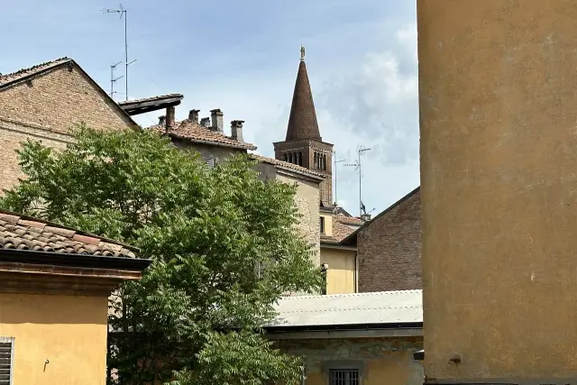 4-room flat, Piacenza - Photo 1