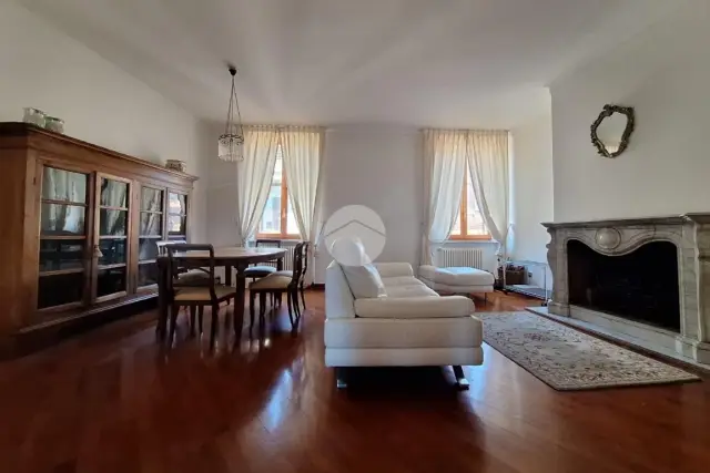 insertion image