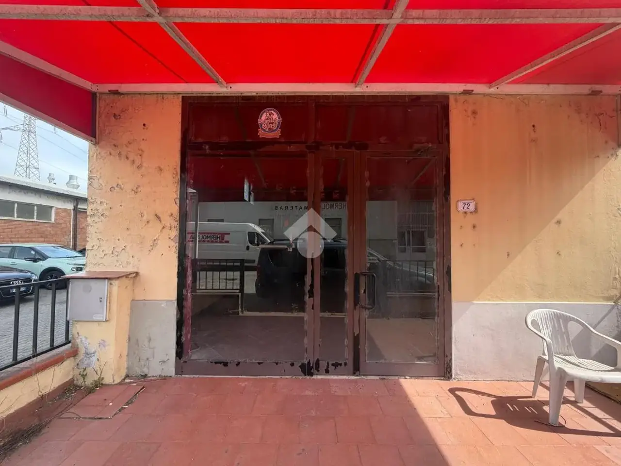 Negozio in Strada Poggilupi 79, Terranuova Bracciolini, {3} - Foto 1