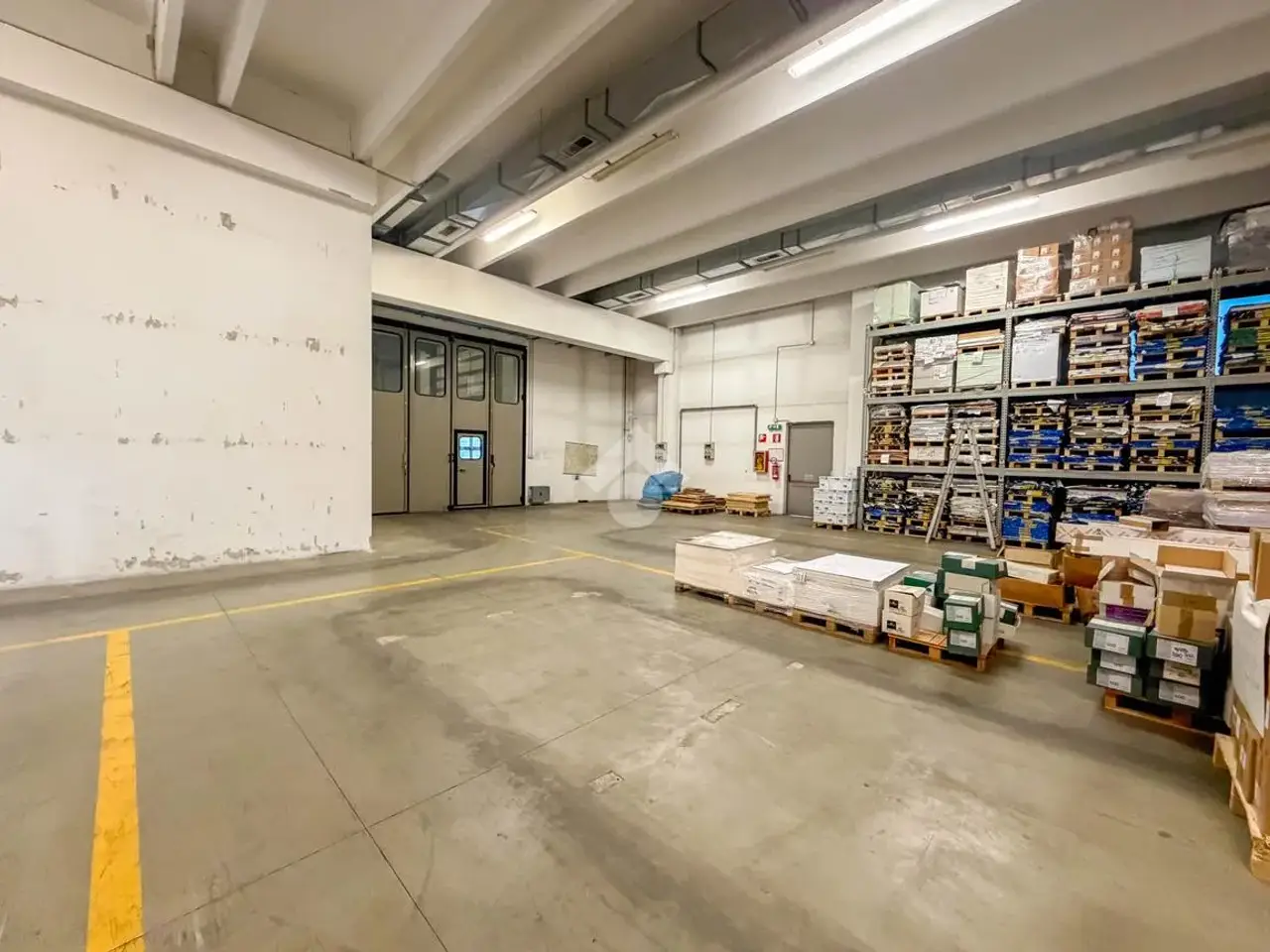 Magazzino in Via Primo Maggio 41, Missaglia, {3} - Foto 1