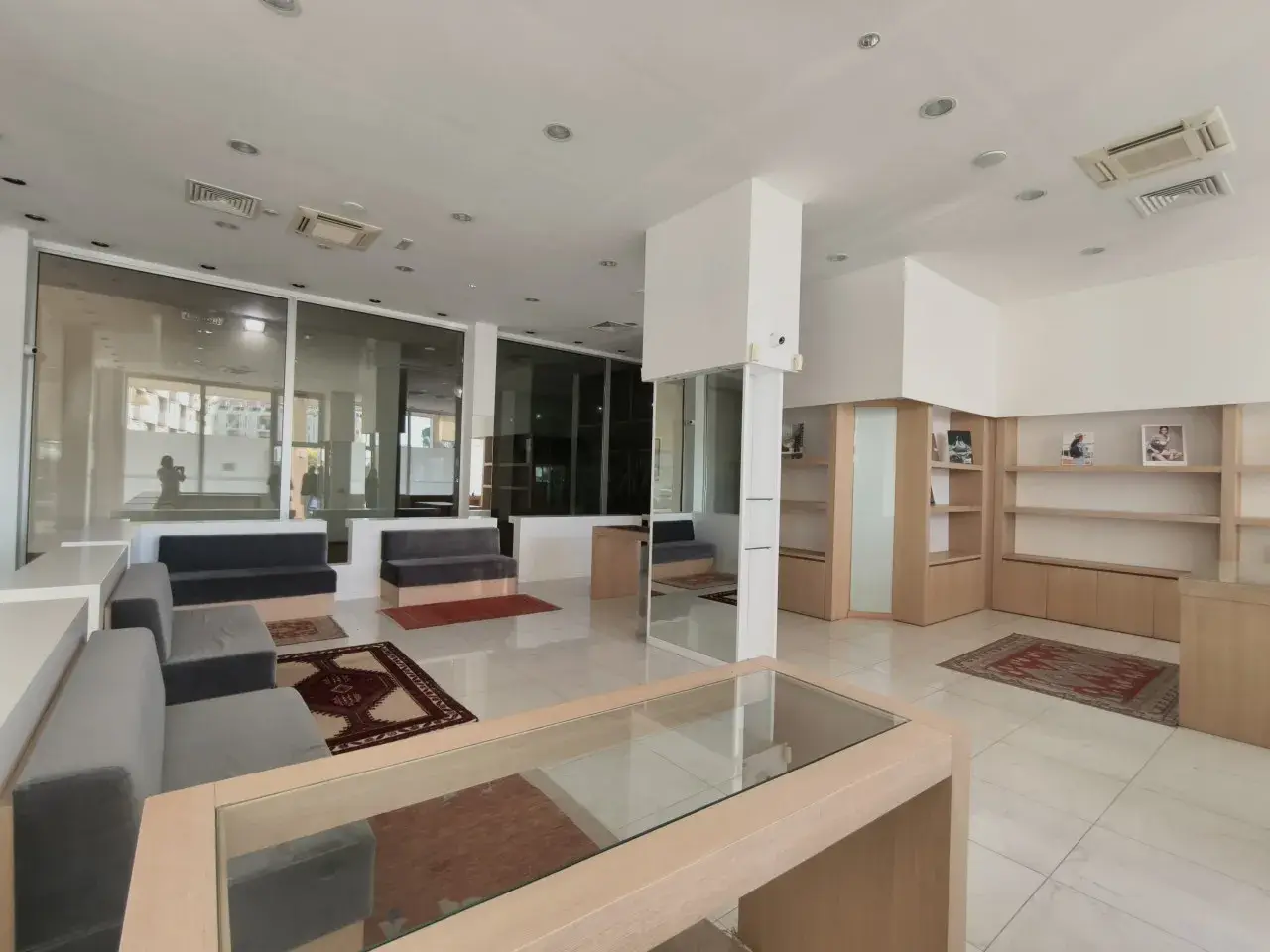 Negozio in Piazza Sacro Cuore 34, Abano Terme, {3} - Foto 2