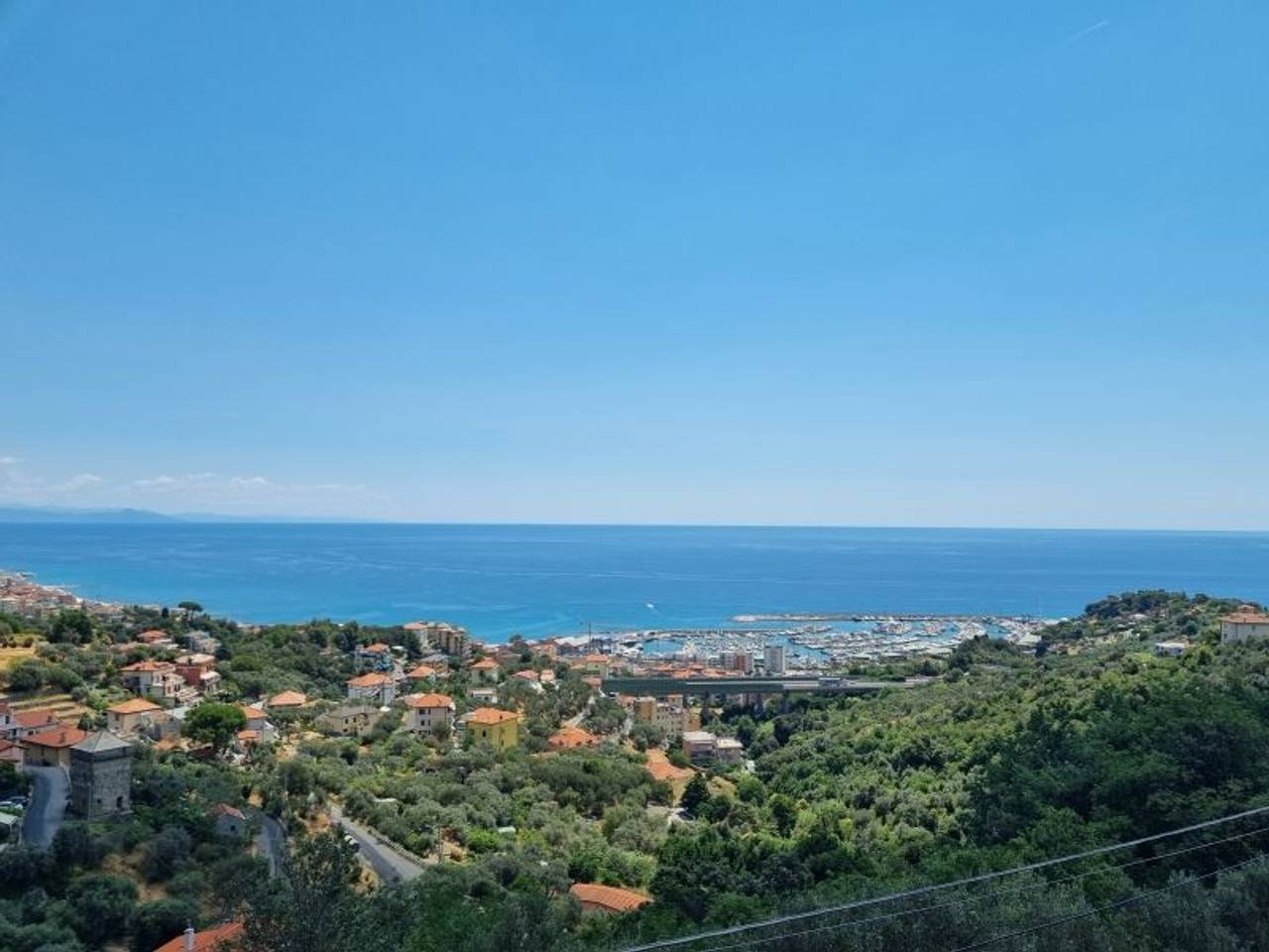 casa indipendente in vendita a Varazze in zona Castagnabuona