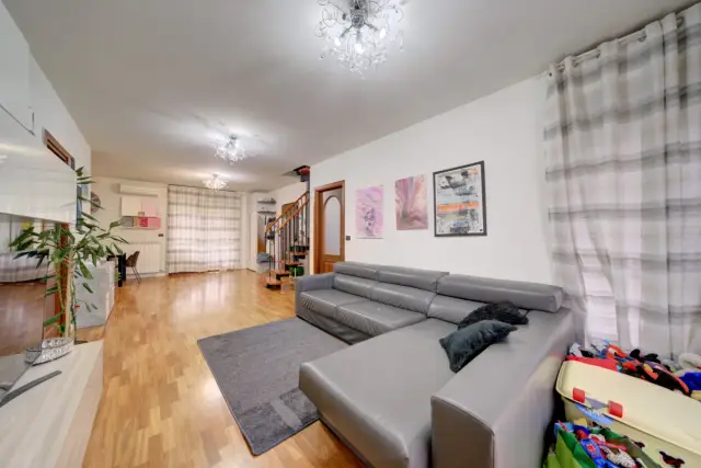 Apartament in Via Principe Amedeo 47, Beinasco - Photo 1