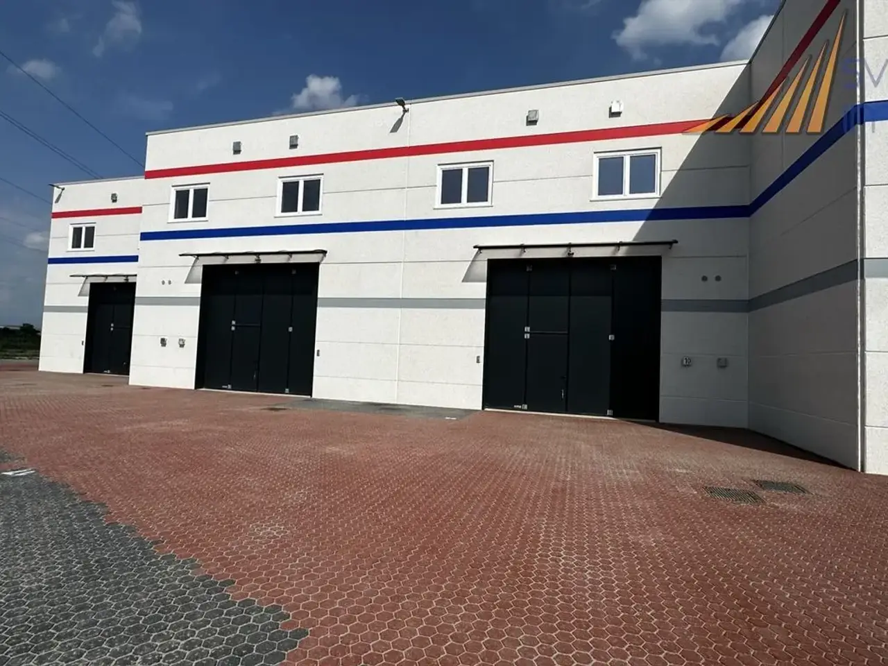 Capannone in Viale delle Industrie 1-F6, Bernareggio, {3} - Foto 1