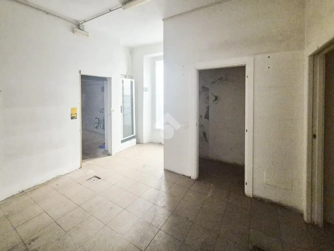 Negozio in Corso Vittorio Emanuele II 22, Piacenza, {3} - Foto 2