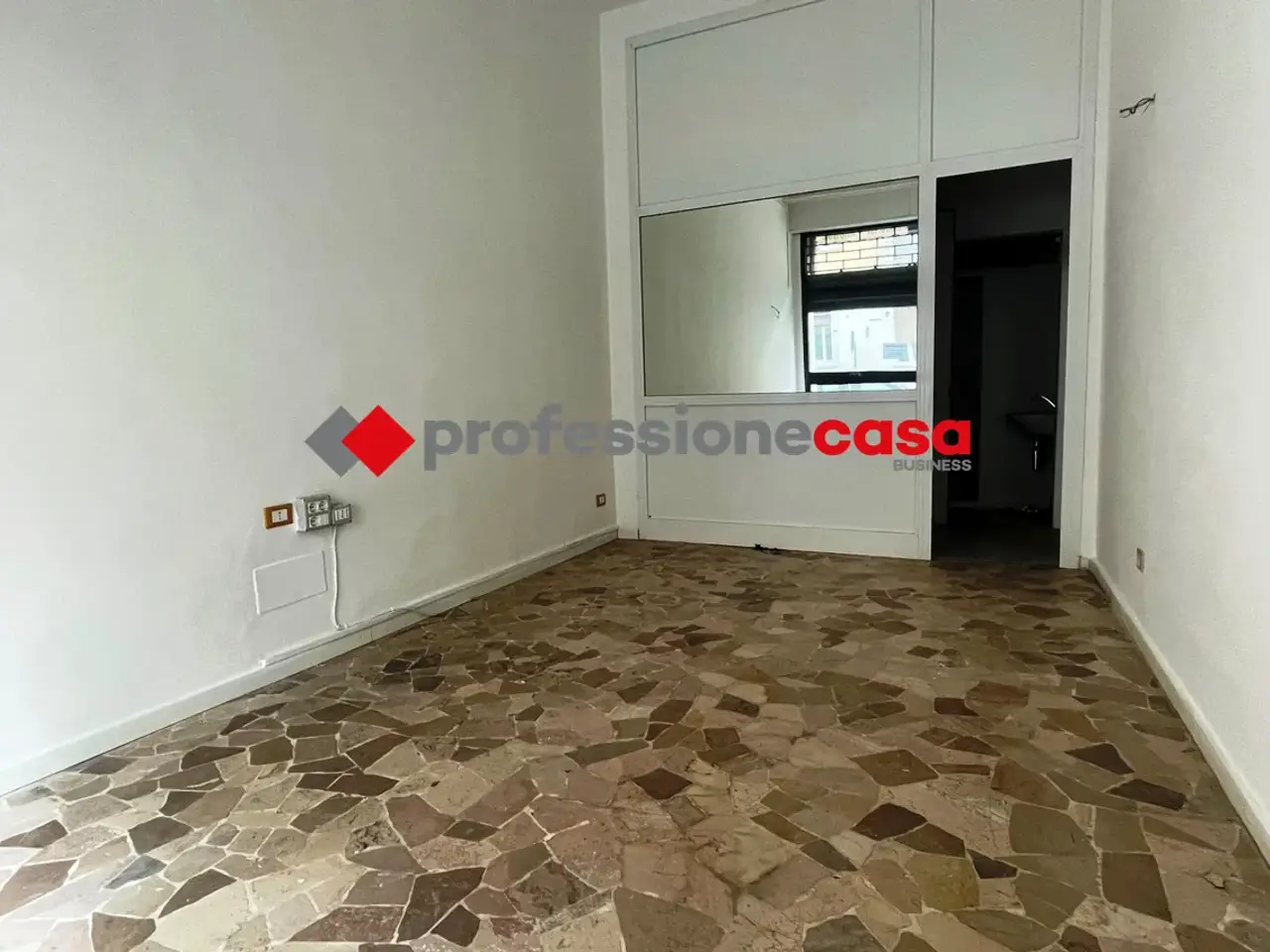Negozio in , Livorno, {3} - Foto 2