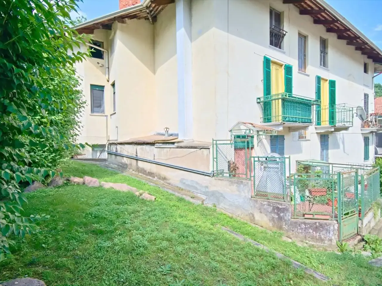 Palazzina commerciale in Via Bacconengo 142, Valdilana, {3} - Foto 1
