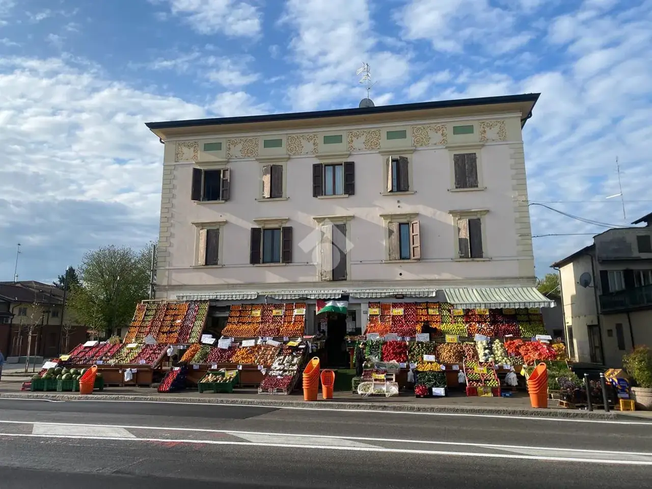Palazzina commerciale in Via Gian Battista Vico 154, Reggio Emilia, {3} - Foto 2