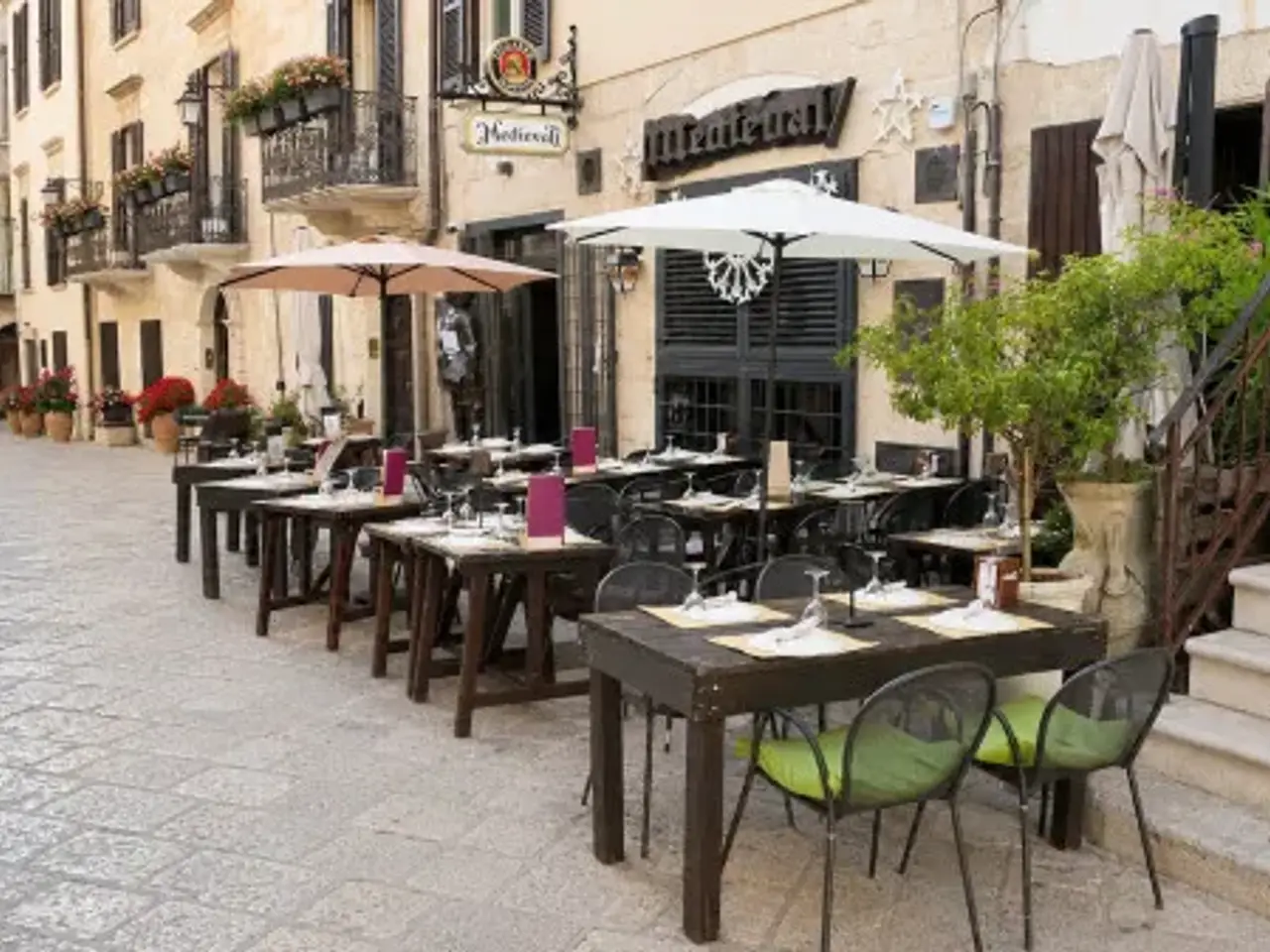 Ristorante in Via Casimiro Gennari 10, Conversano, {3} - Foto 1