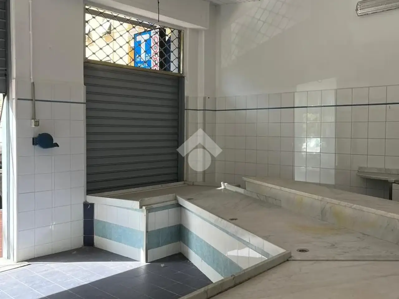 Negozio in Via Vezzani, Genova, {3} - Foto 1