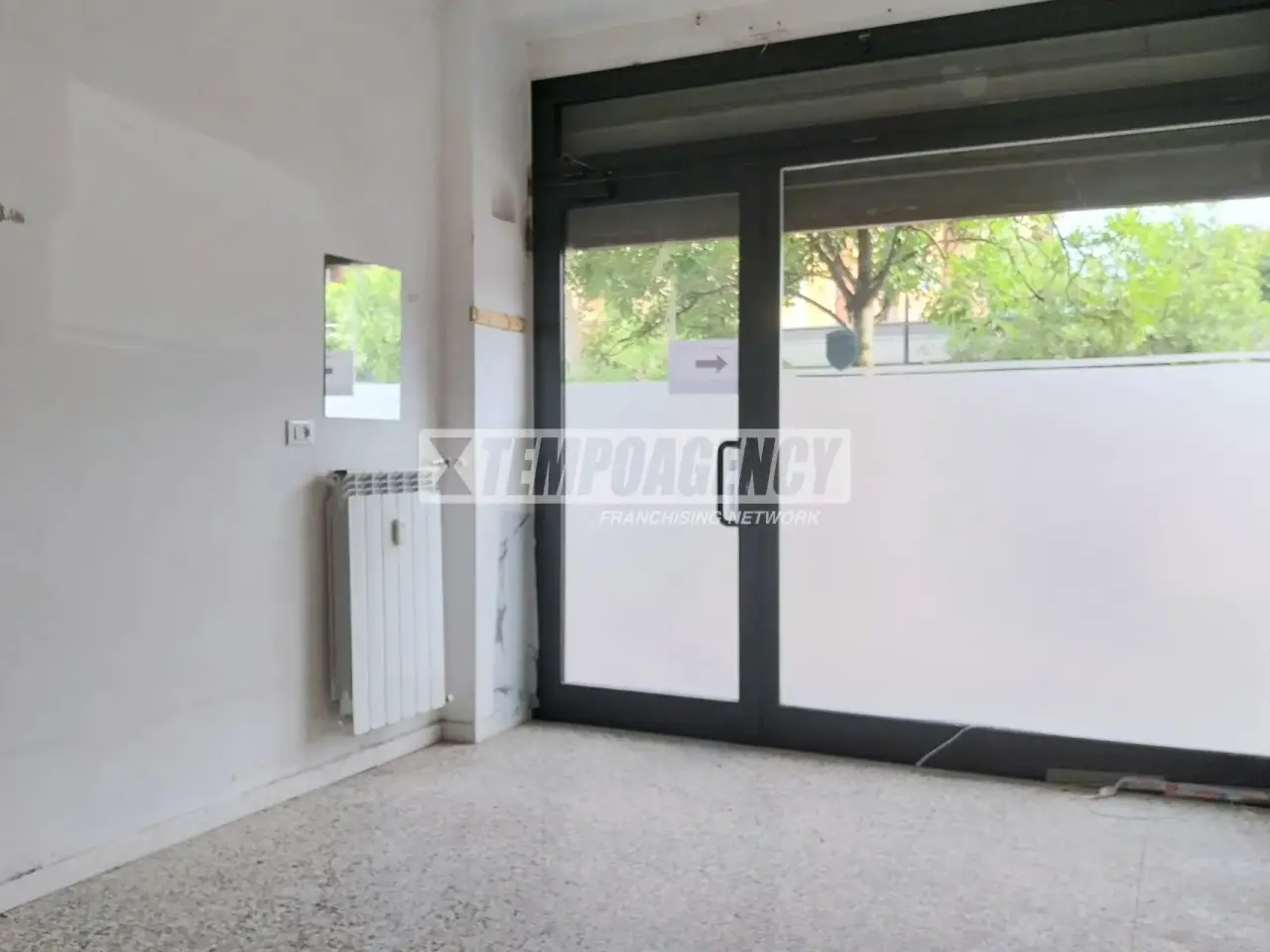 Negozio in Via Privata Tina di Lorenzo, Milano, {3} - Foto 2