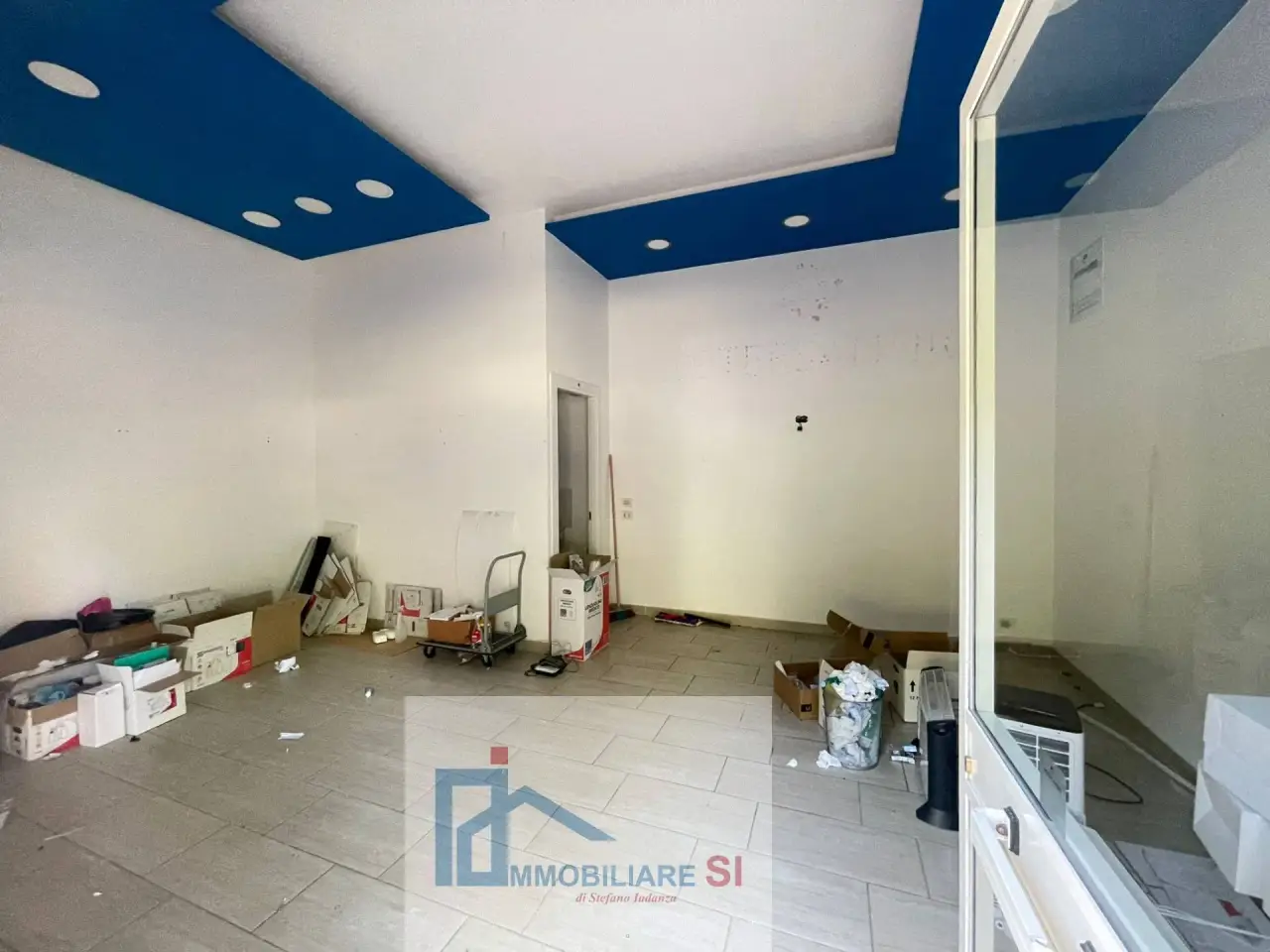 Negozio in Via Collevaccino, Benevento, {3} - Foto 2