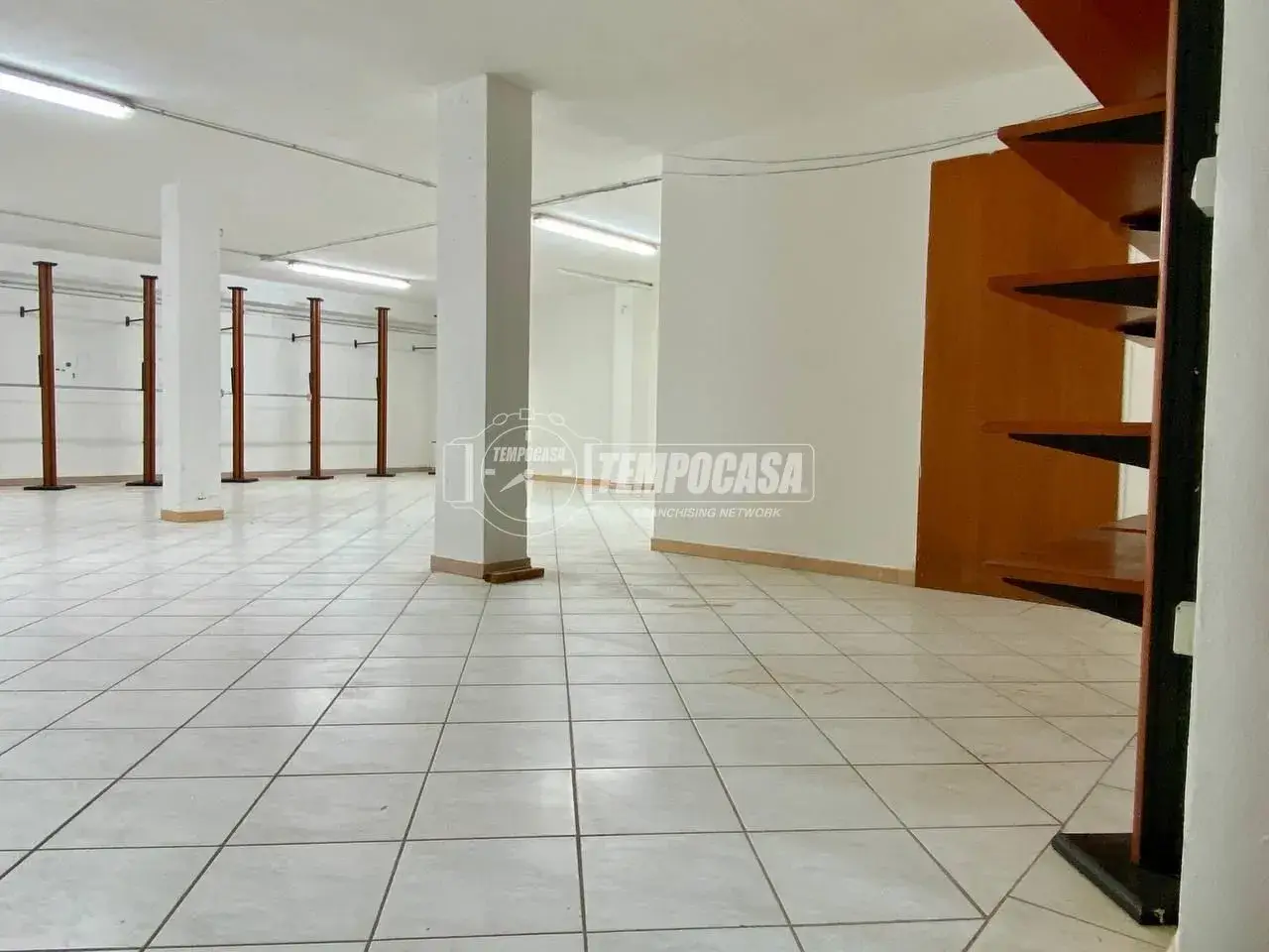 Magazzino in Via Giuseppe Meridda, LI Punti, Sassari, {3} - Foto 1
