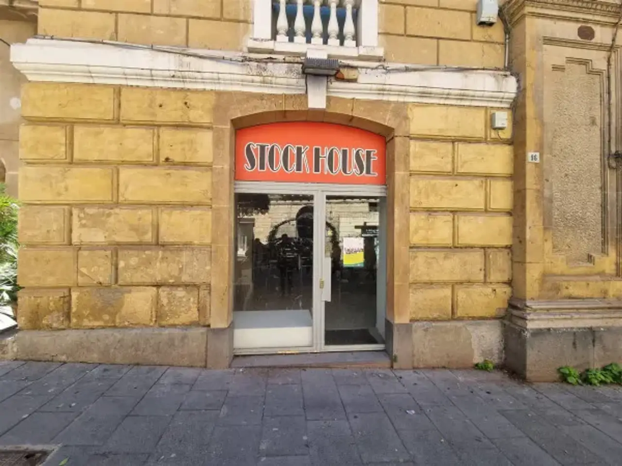 Negozio in Corso Vittorio Emanuele 96, Caltanissetta, {3} - Foto 1