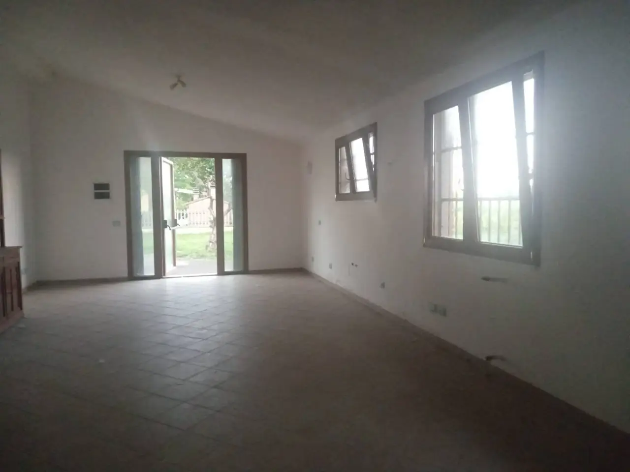 Esercizio commerciale in Via Carlo Marx -, San Giuliano Terme, {3} - Foto 1