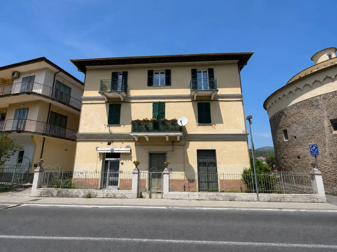 Negozio in Via Roma, Villanova D'Albenga, {3} - Foto 2