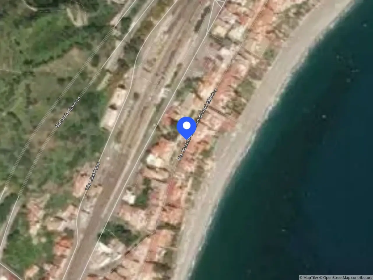 Capannone in S.S. 114 Km. 15,300, Frazione Vill. Giampilieri Marina 114, Messina, {3} - Foto 1