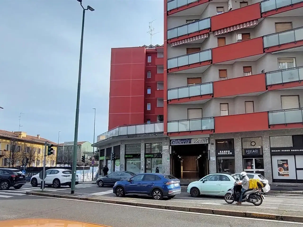 Negozio in Viale Antonio Gramsci 42, Sesto San Giovanni, {3} - Foto 2