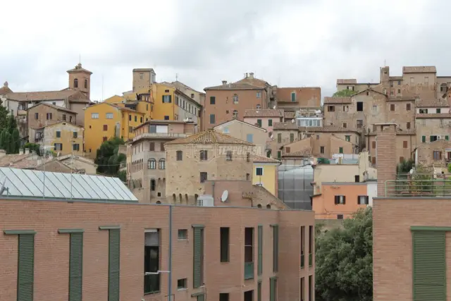 2-room flat in Via Carlo Rosselli 37, Jesi - Photo 1