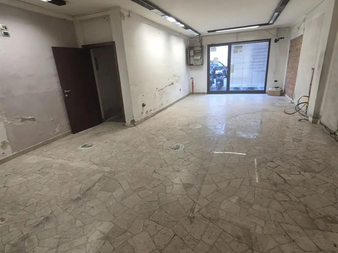 Locale commerciale in , Firenze, {3} - Foto 2