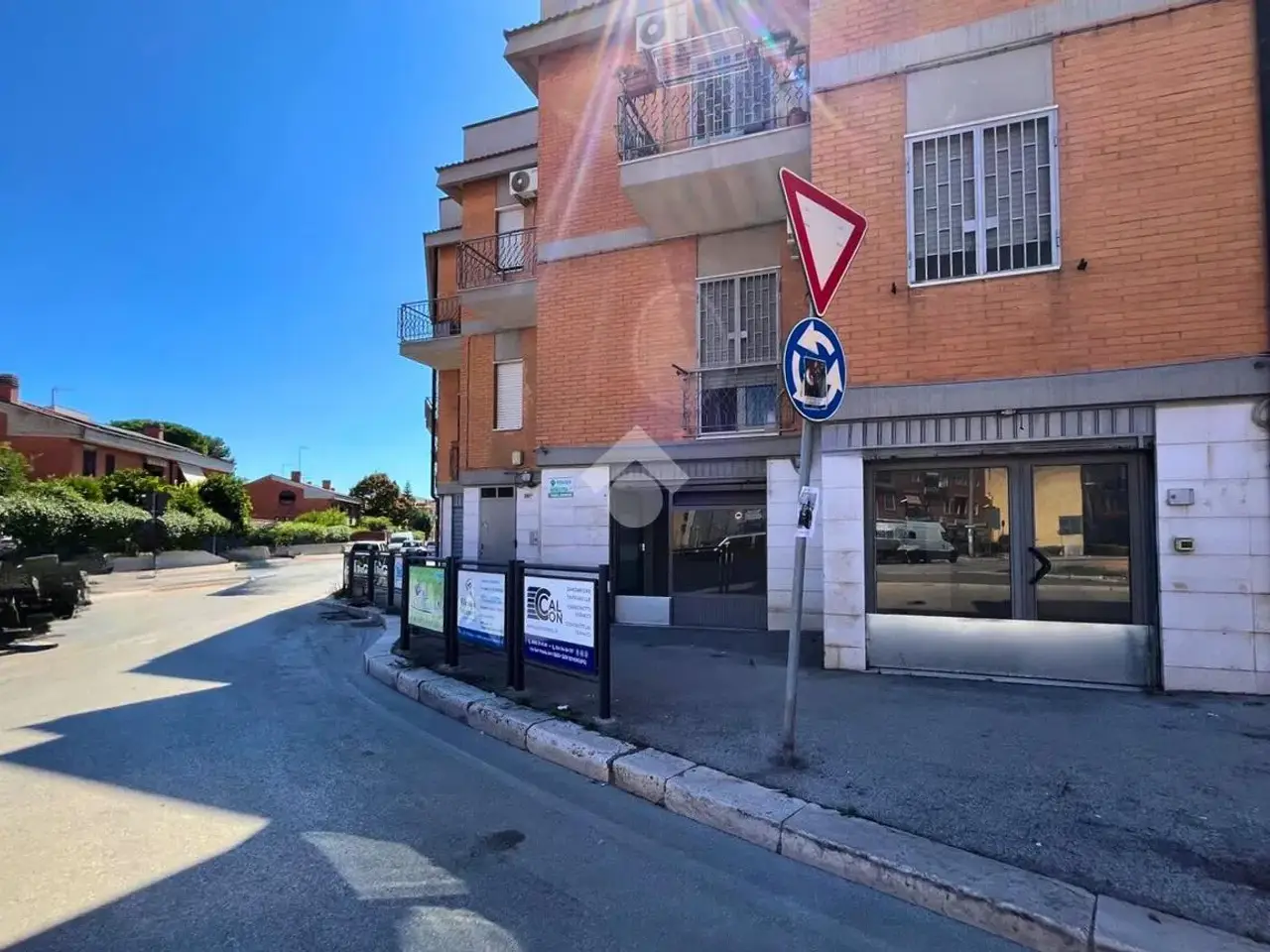 Negozio in Corso Giuseppe di Vittorio 261, San Severo, {3} - Foto 1