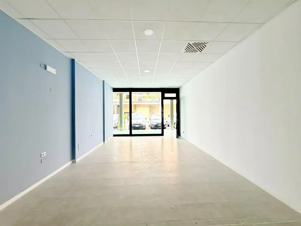 Negozio in Via Giulio Bevilacqua 10, Desenzano Del Garda, {3} - Foto 2