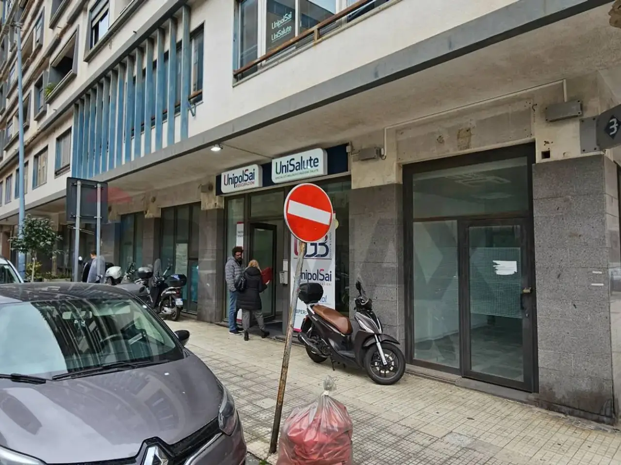 Esercizio commerciale in Via XXVII Luglio 38, Messina, {3} - Foto 2