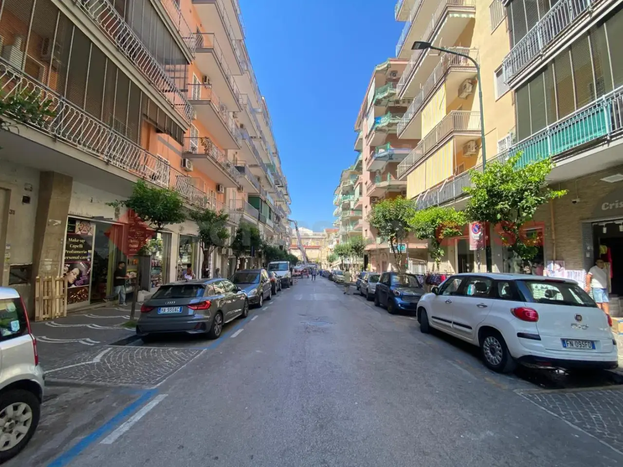 Negozio in Via Cellini 27, Portici, {3} - Foto 1