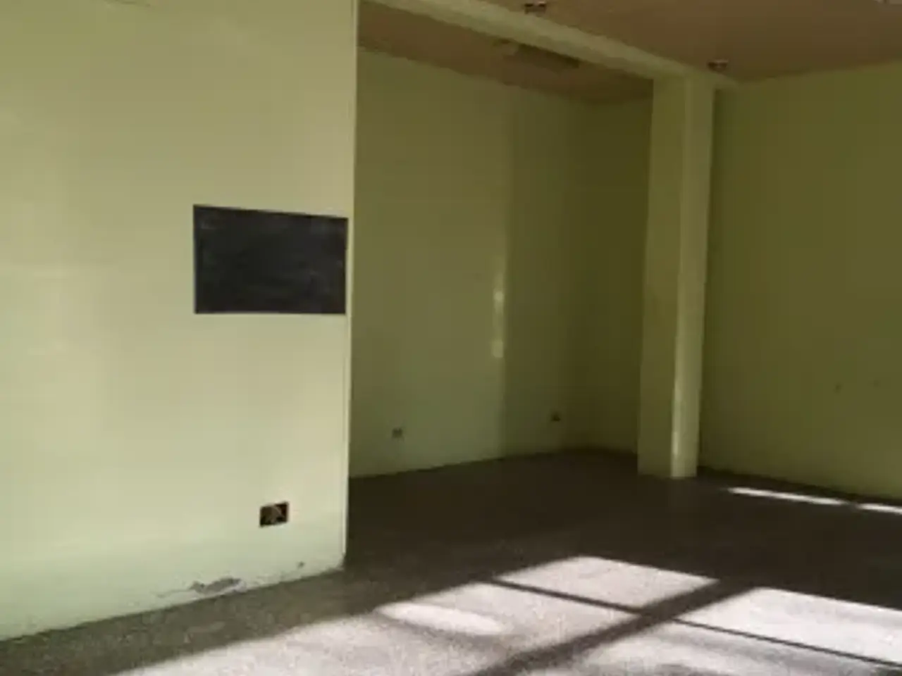 Negozio in Viale Marche, Loreto, {3} - Foto 1