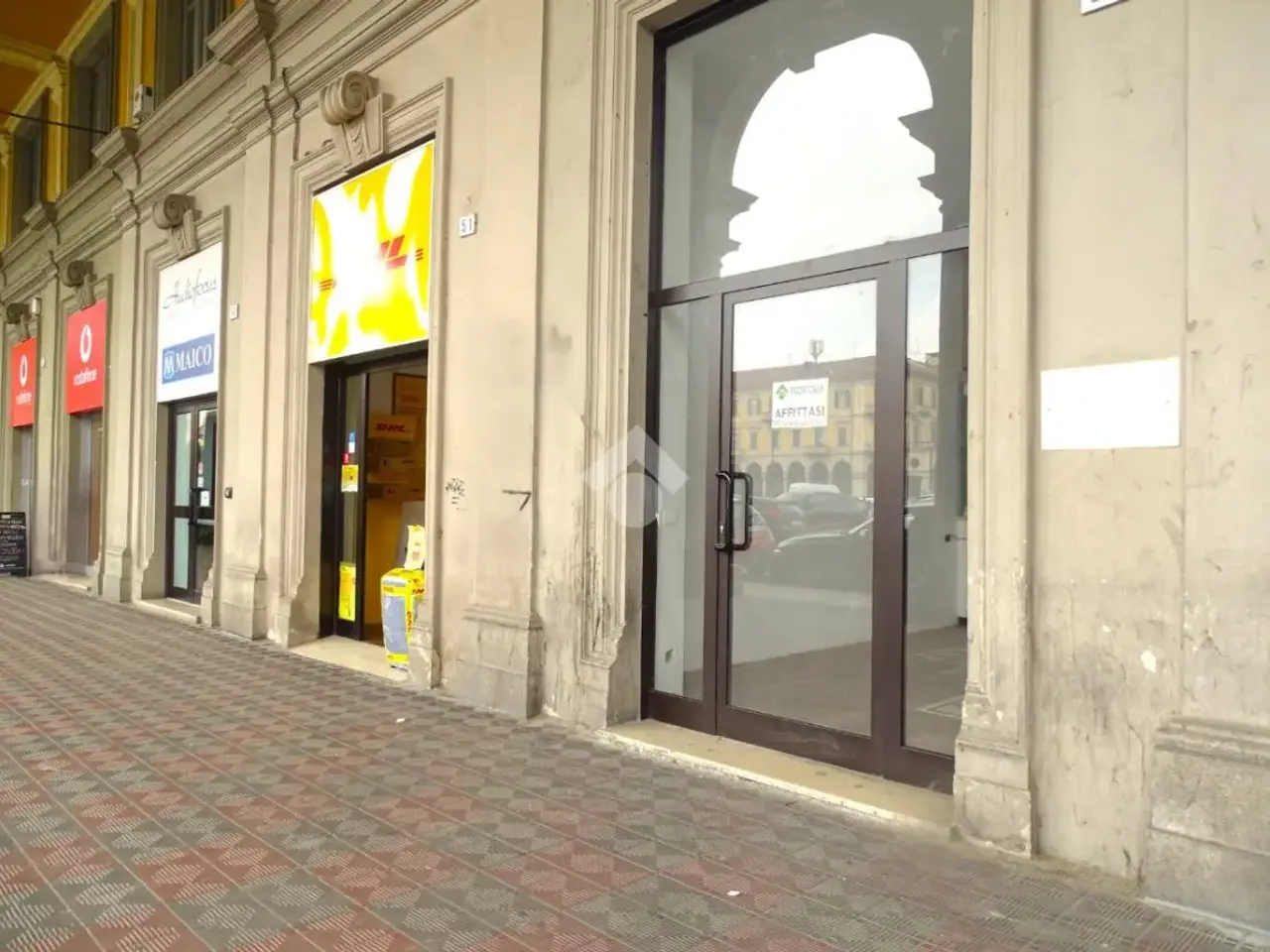 Negozio in Piazza Giuseppe Garibaldi 52, Alessandria, {3} - Foto 1