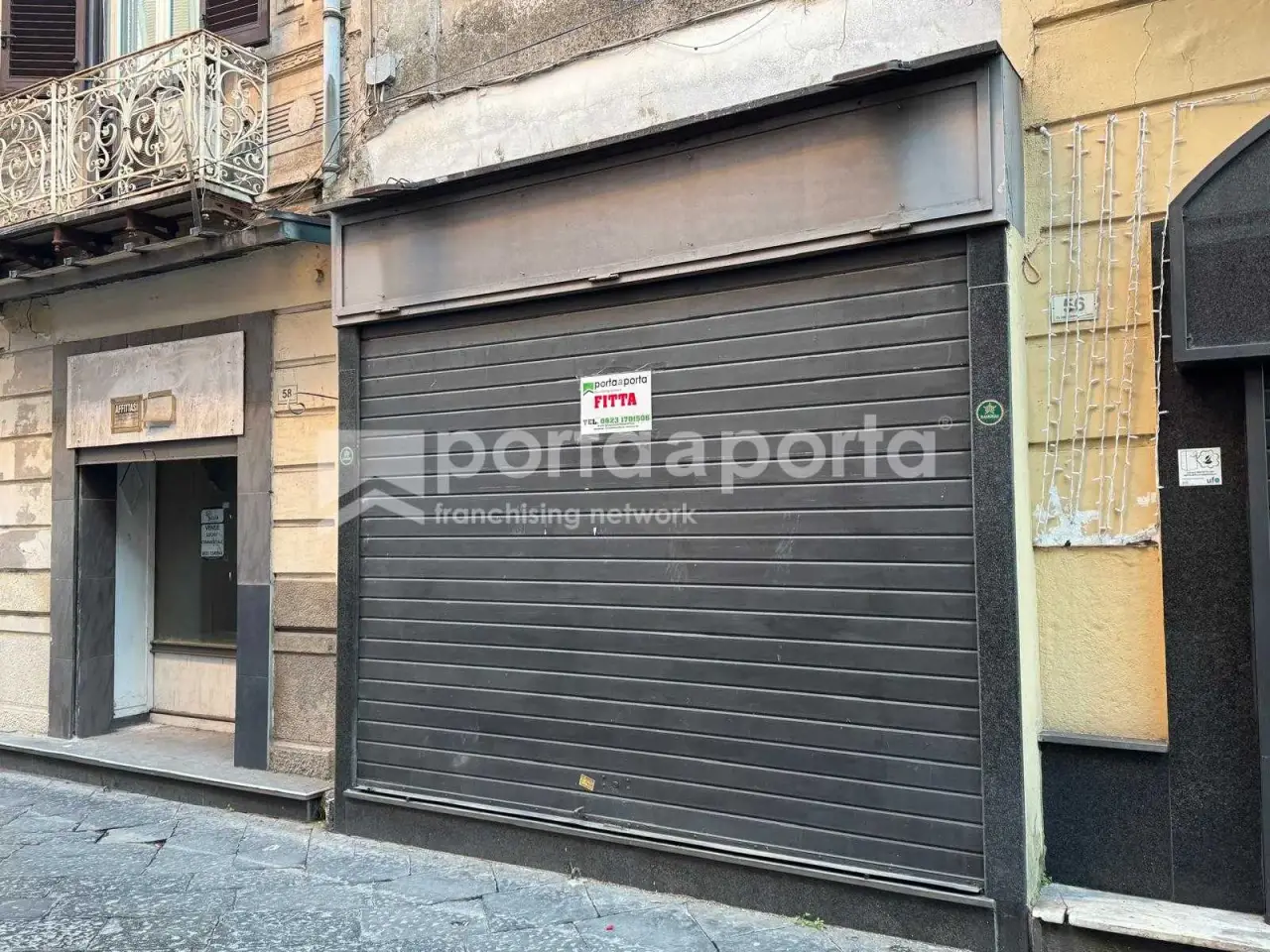 Negozio in Via Alessio Simmaco Mazzocchi, Santa Maria Capua Vetere, {3} - Foto 2