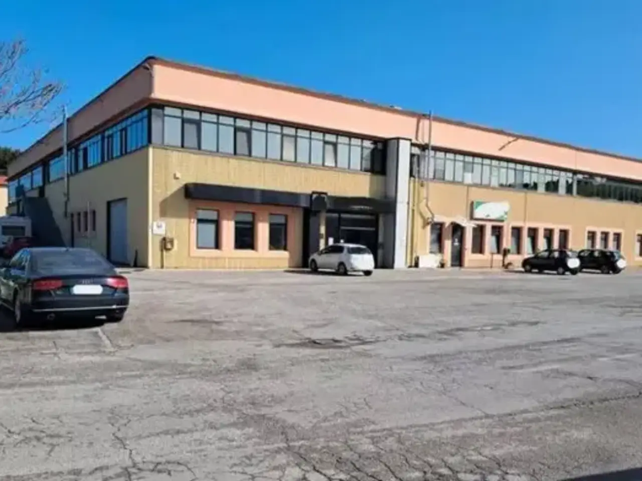 Magazzino in Via Guglielmo Marconi, Falconara Marittima, {3} - Foto 1