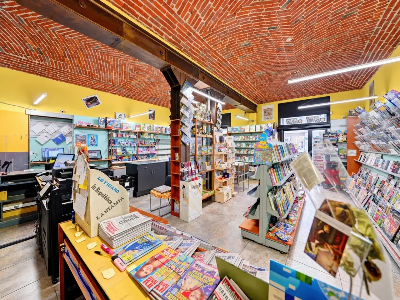 Esercizio commerciale in Via Cesare Balbo  26, Torino, {3} - Foto 2