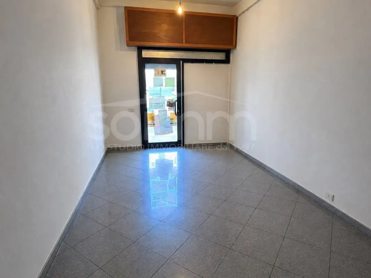 Negozio in Via della Pineta 207, Cagliari, {3} - Foto 2