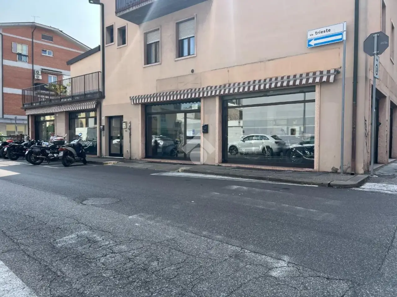 Negozio in Via Trieste 2, Verona, {3} - Foto 2