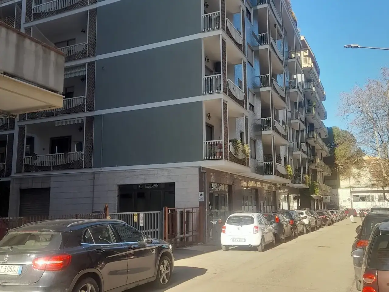 Negozio in Viale Aurelio Saffi 5, Pescara, {3} - Foto 2