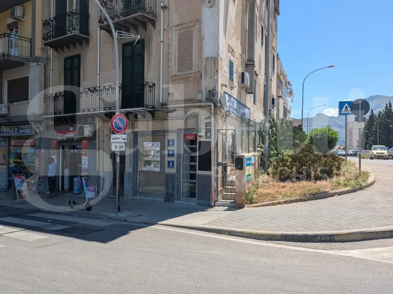 Negozio in Corso Tukory, Palermo, {3} - Foto 2