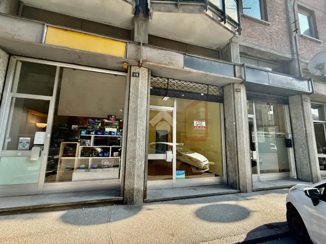 Negozio in Via Trottechien 51, Aosta, {3} - Foto 1