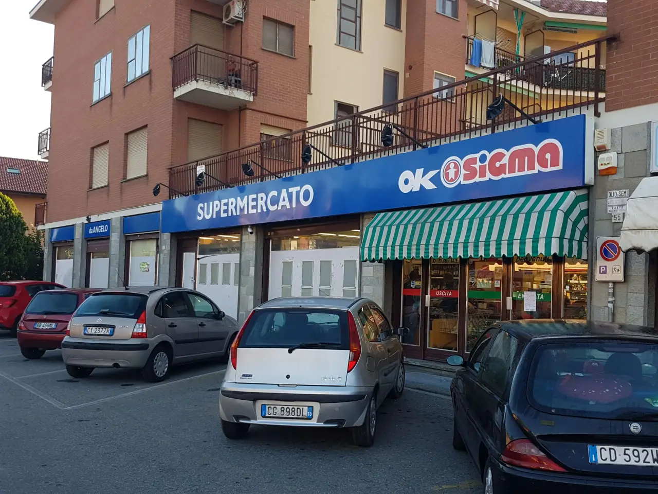 Negozio in Via Pinerolo 155, Piossasco, {3} - Foto 1