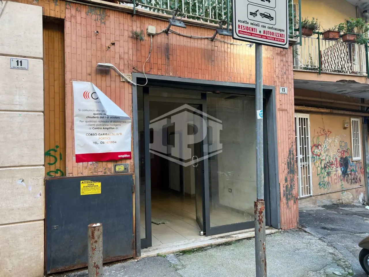 Negozio in Viale delle Magnolie 13, Portici, {3} - Foto 2