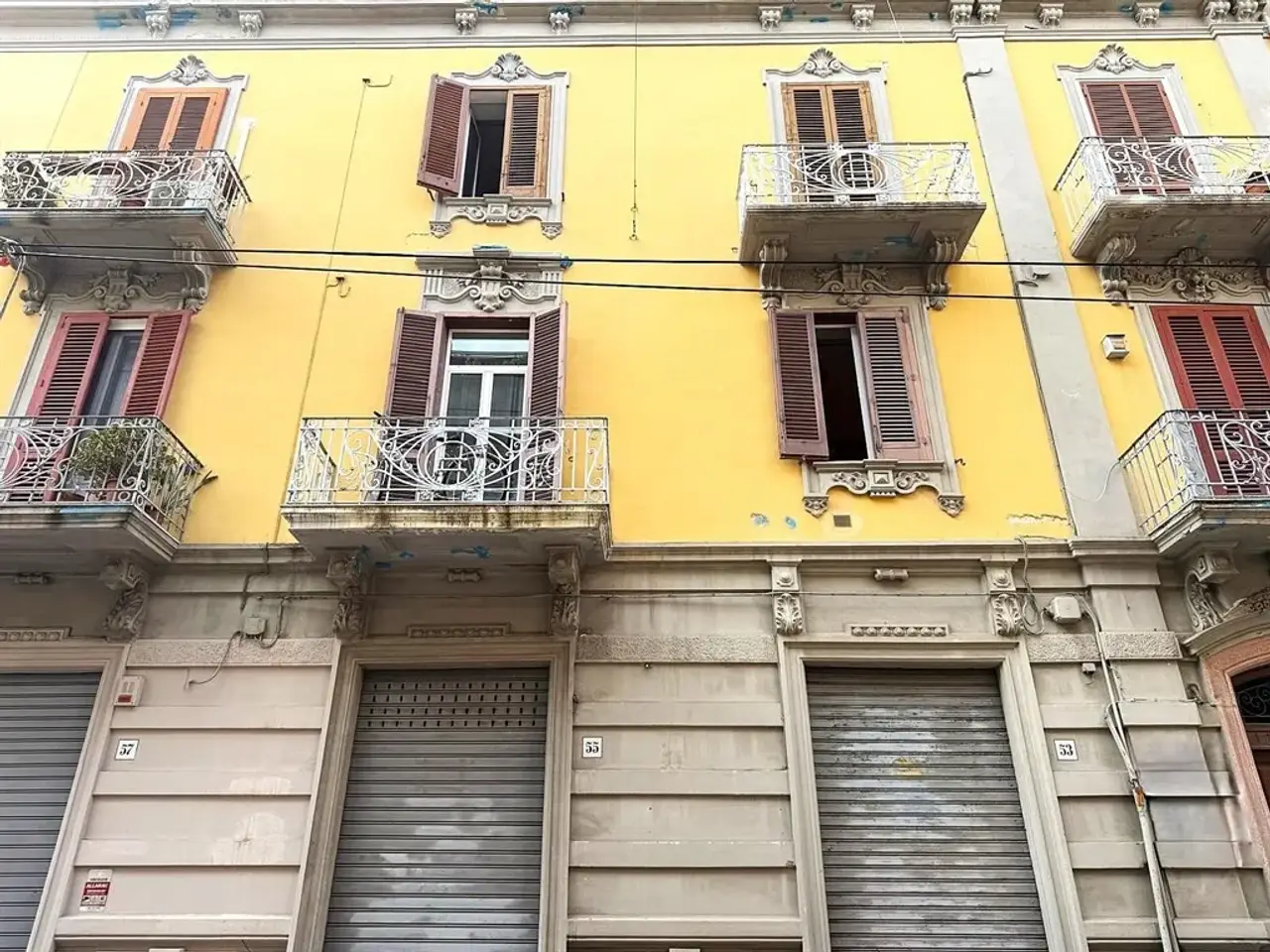 Locale commerciale in Via dei Mille, Bari, {3} - Foto 1