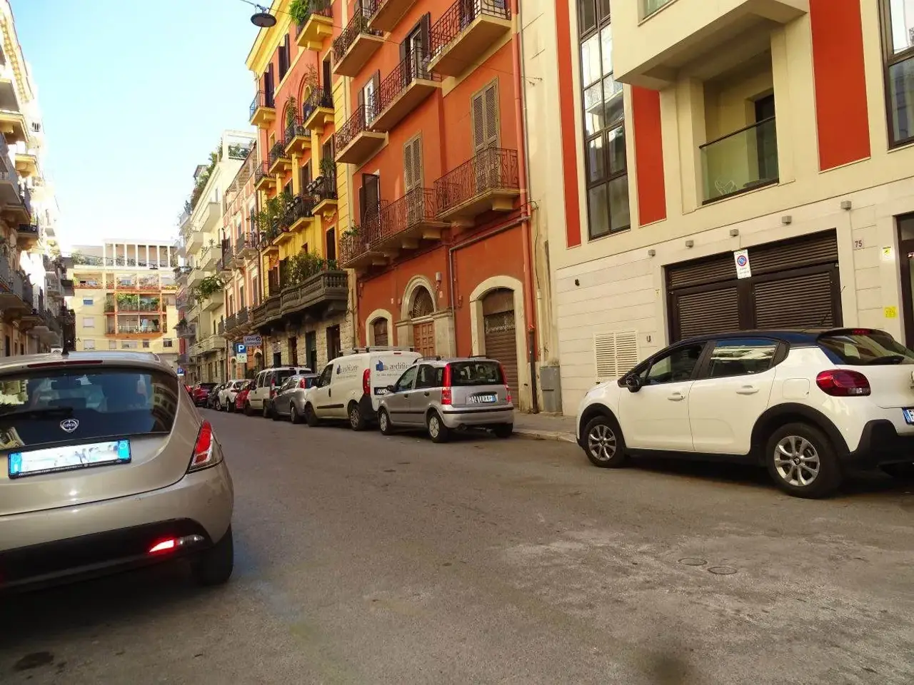 Negozio in Via Celentano, Bari, {3} - Foto 2