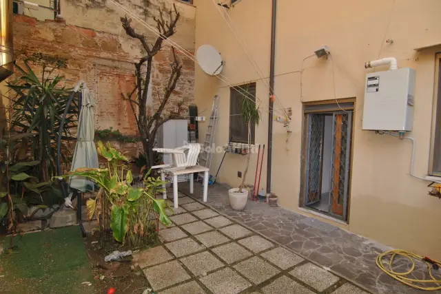 Wohnung in Piazza La Giovine Italia 1, Livorno - Foto 1