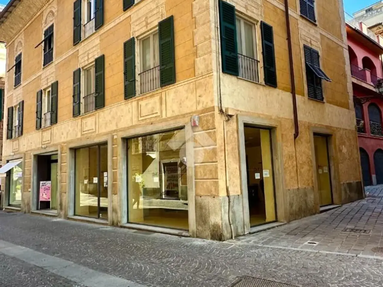 Negozio in Via Girardengo 52, Novi Ligure, {3} - Foto 2